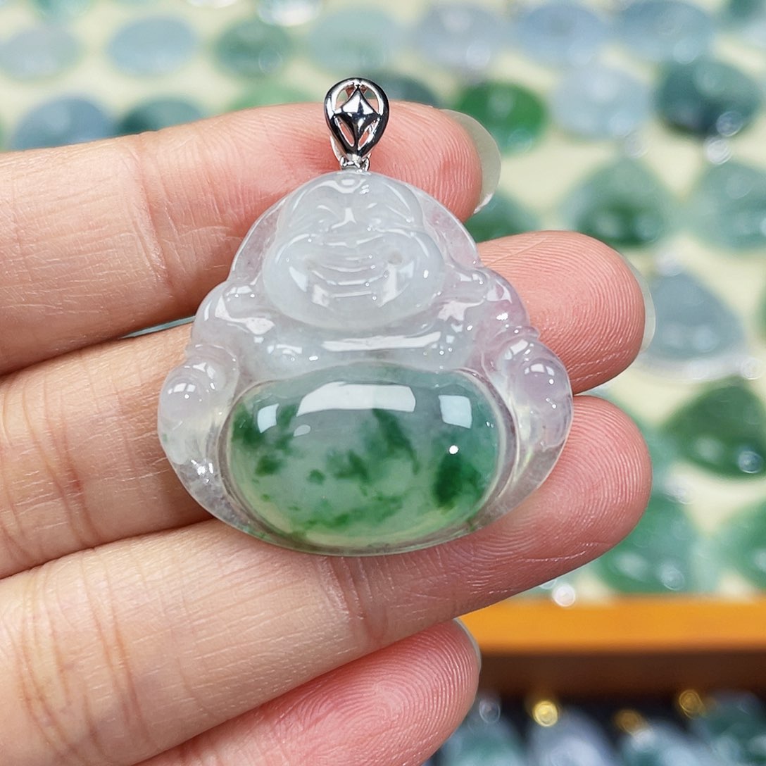 翡翠颈饰18K金镶嵌是**呀吊坠