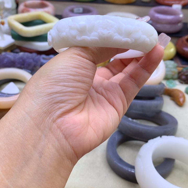 石英质玉23579965455未镶嵌?****?