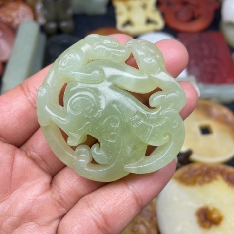 蛇纹石玉颈饰未镶嵌6