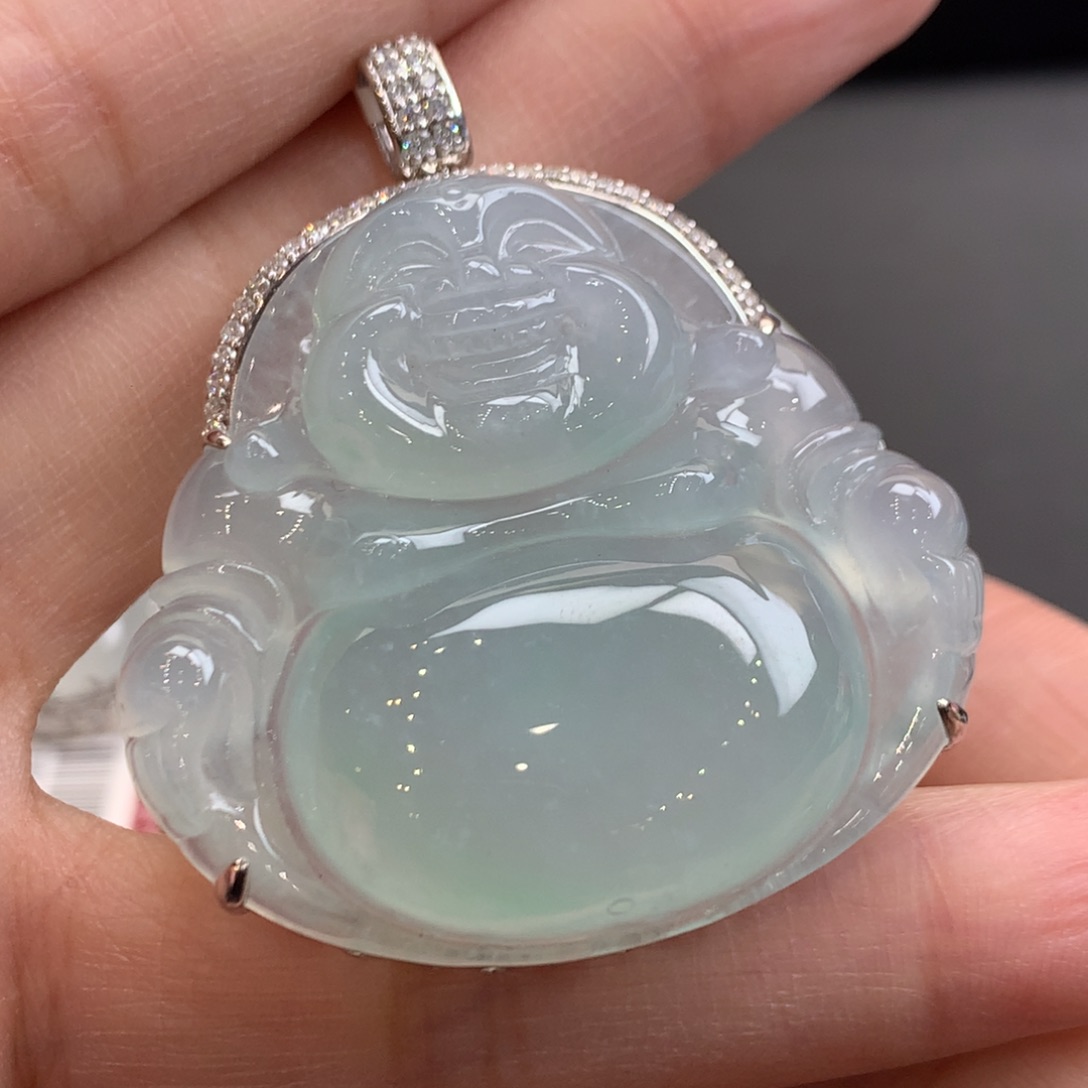 翡翠18K金镶嵌颈饰翡翠