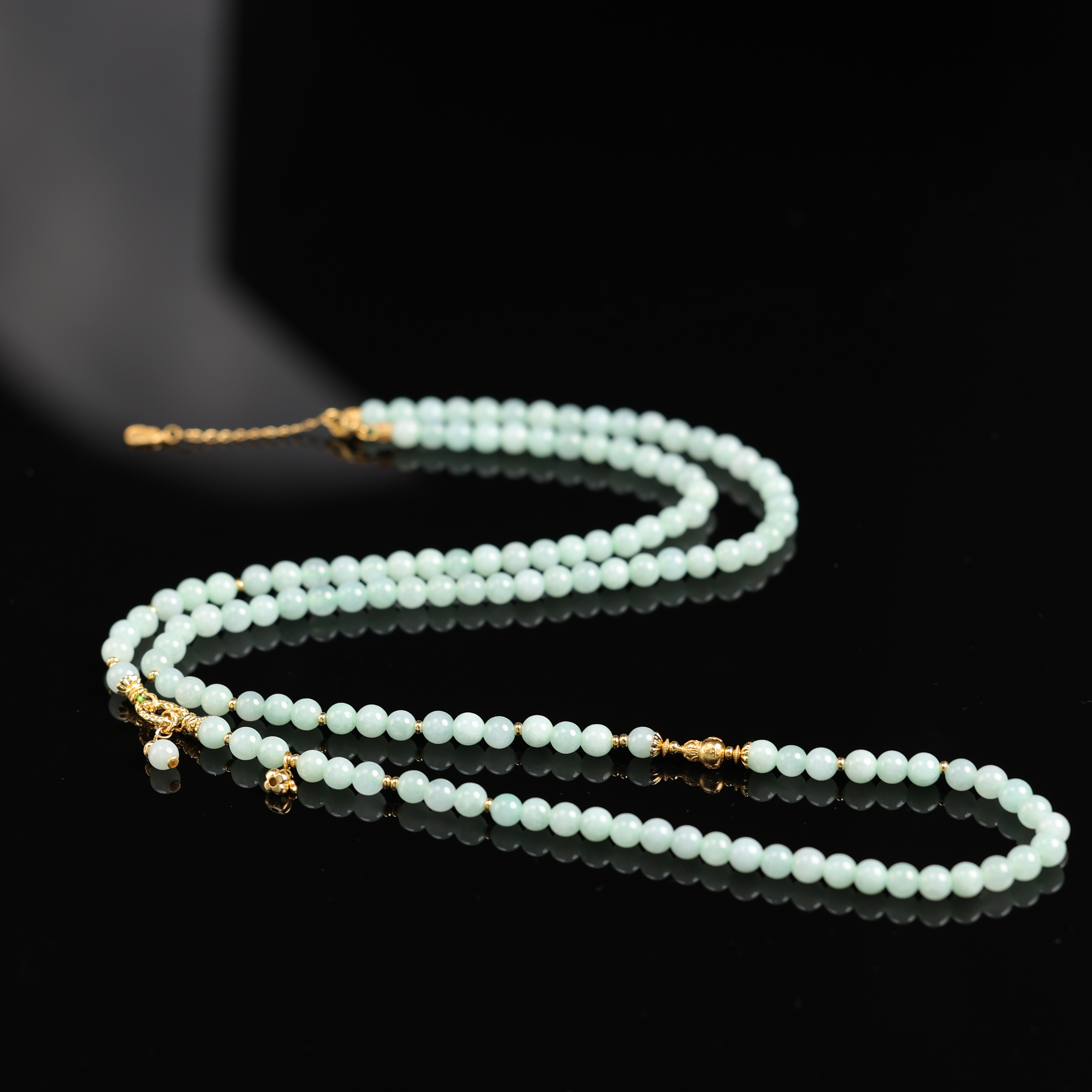 本真 |“一梦浮生”原创设计高段位果绿翡翠5mm+项链多样性发其一