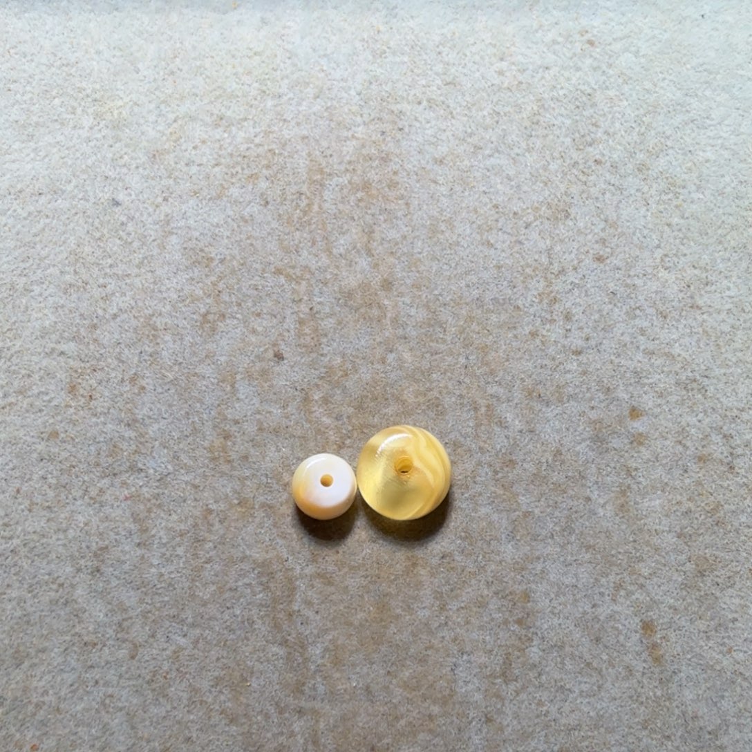 闲***鱼琥珀未镶嵌裸石专拍