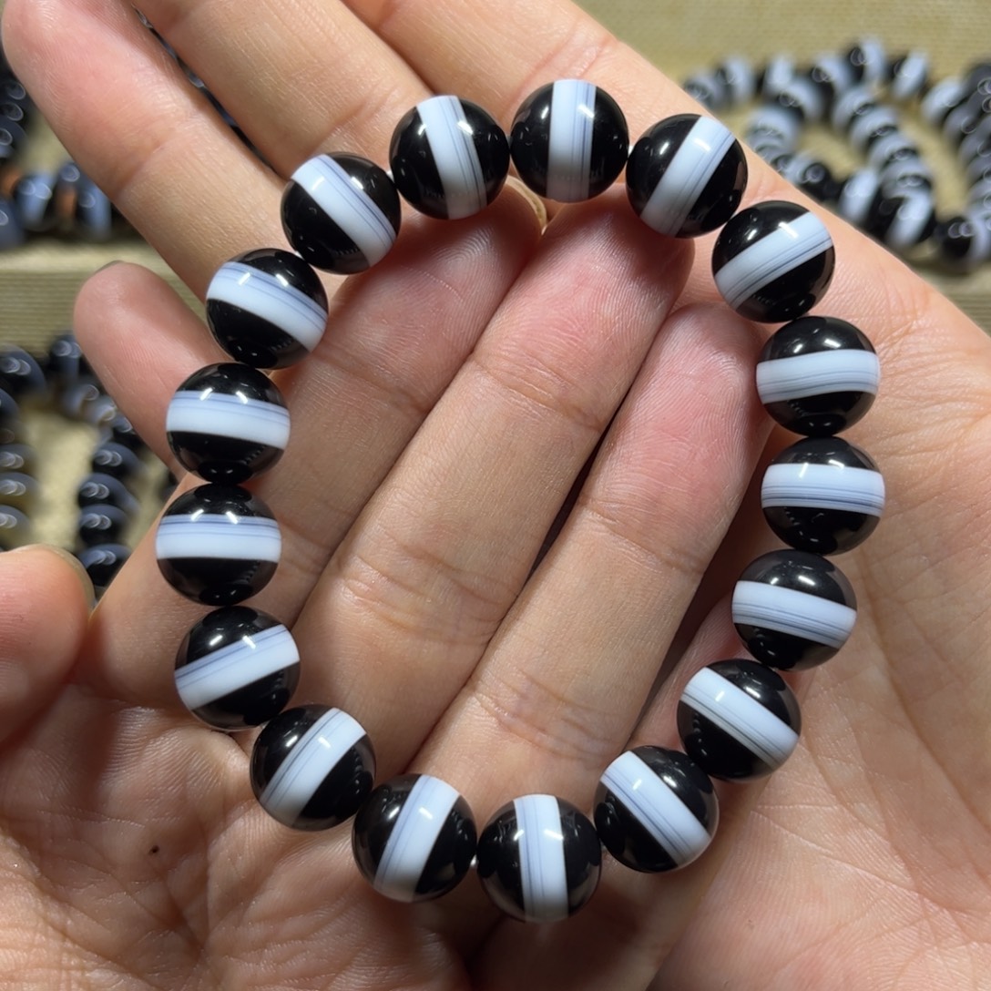 凡***士玛瑙/玉髓未镶嵌手链