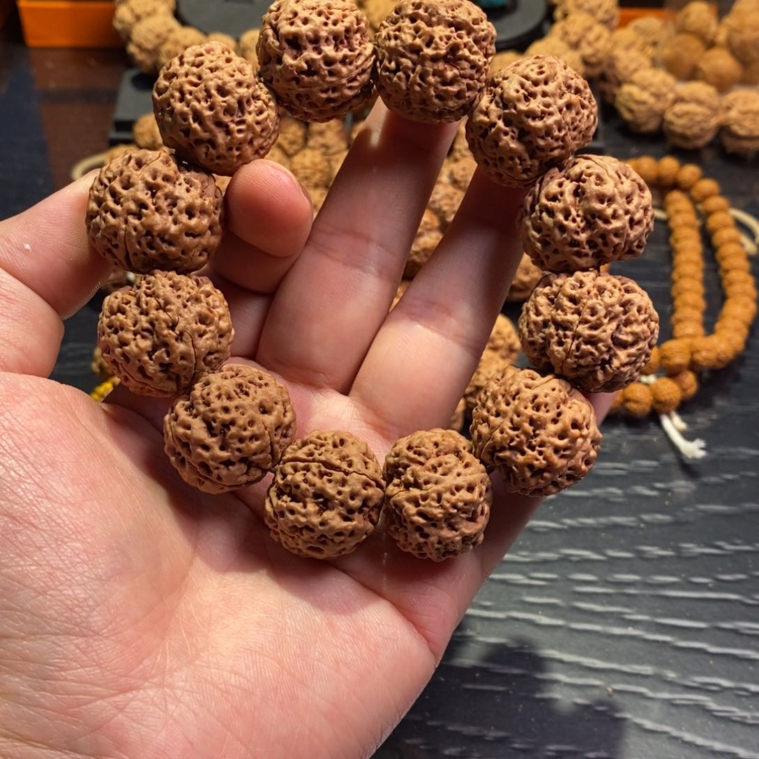 金刚菩提手串蜂王