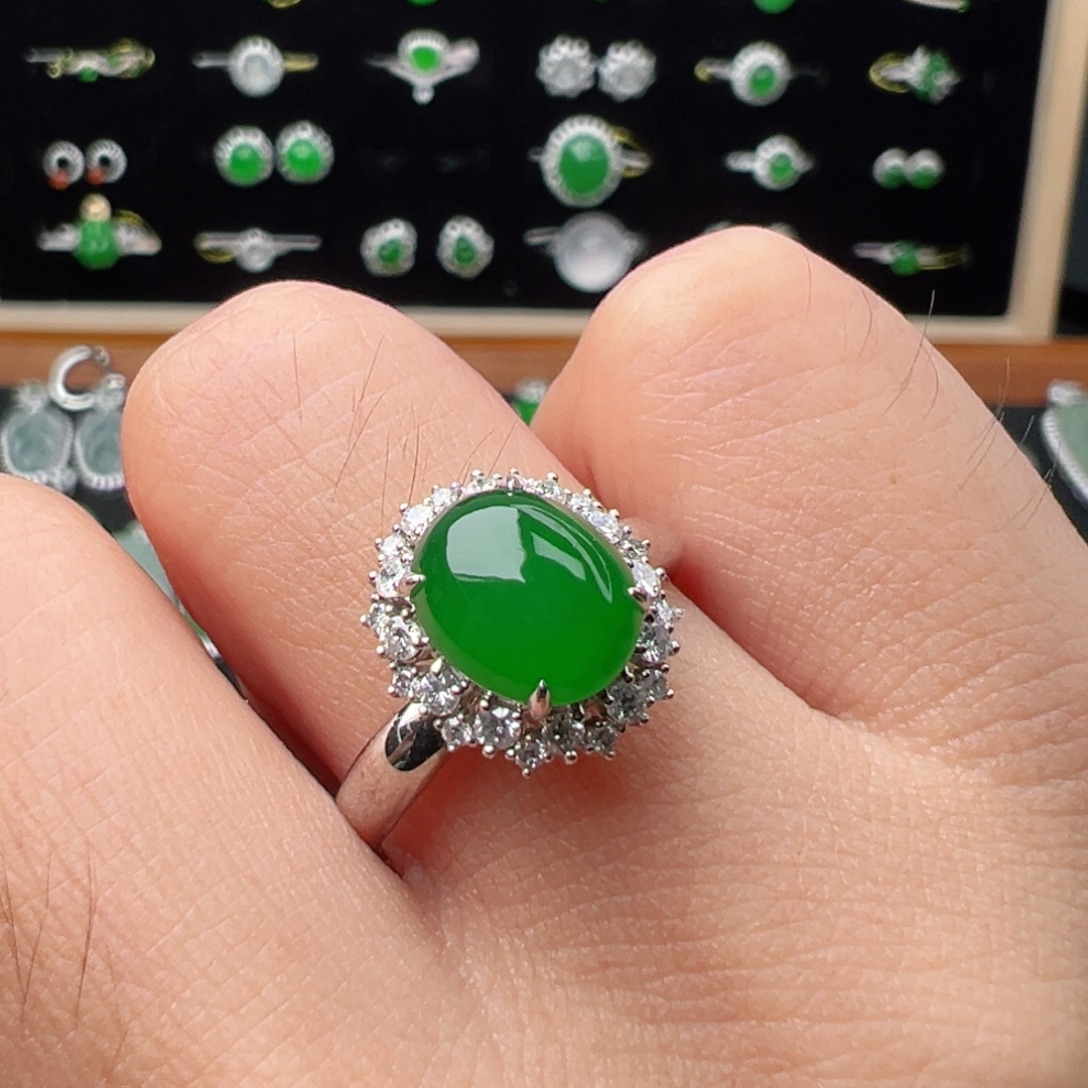 翡翠戒指18K金镶嵌蛋面8.9