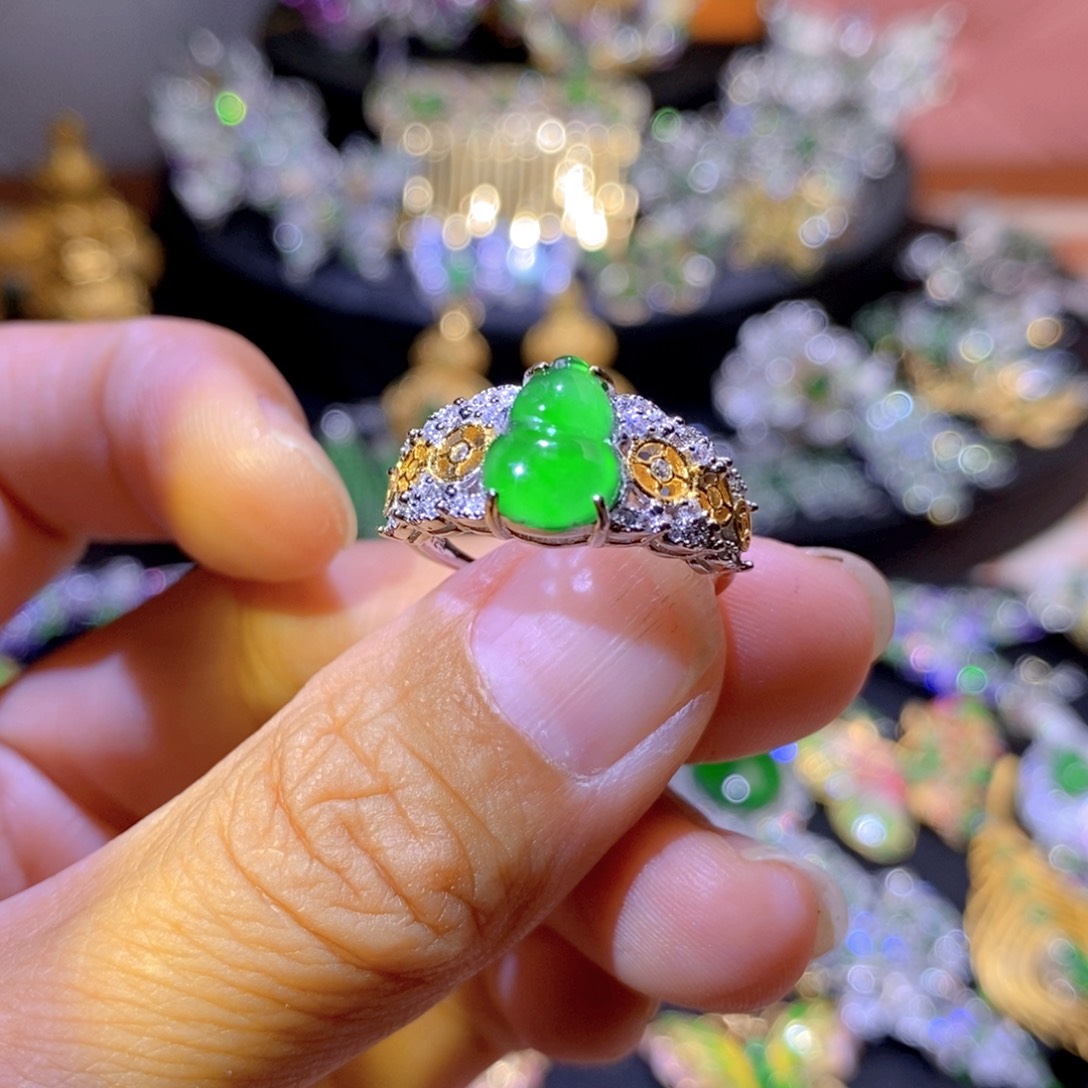 翡翠银S925镶嵌项圈