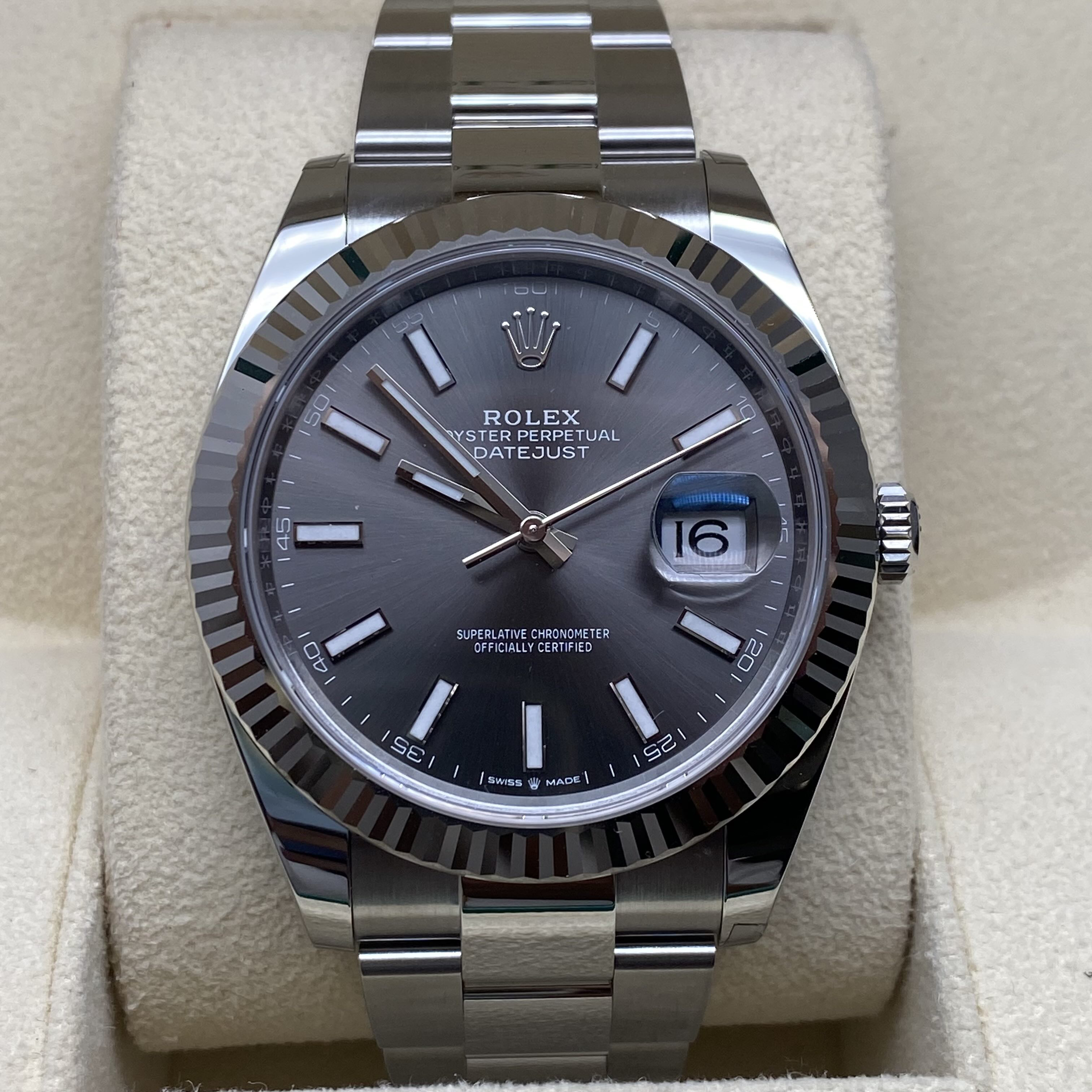 未使用 Rolex/劳力士 劳力士/126334 灰条板带/25 年8 月未使用