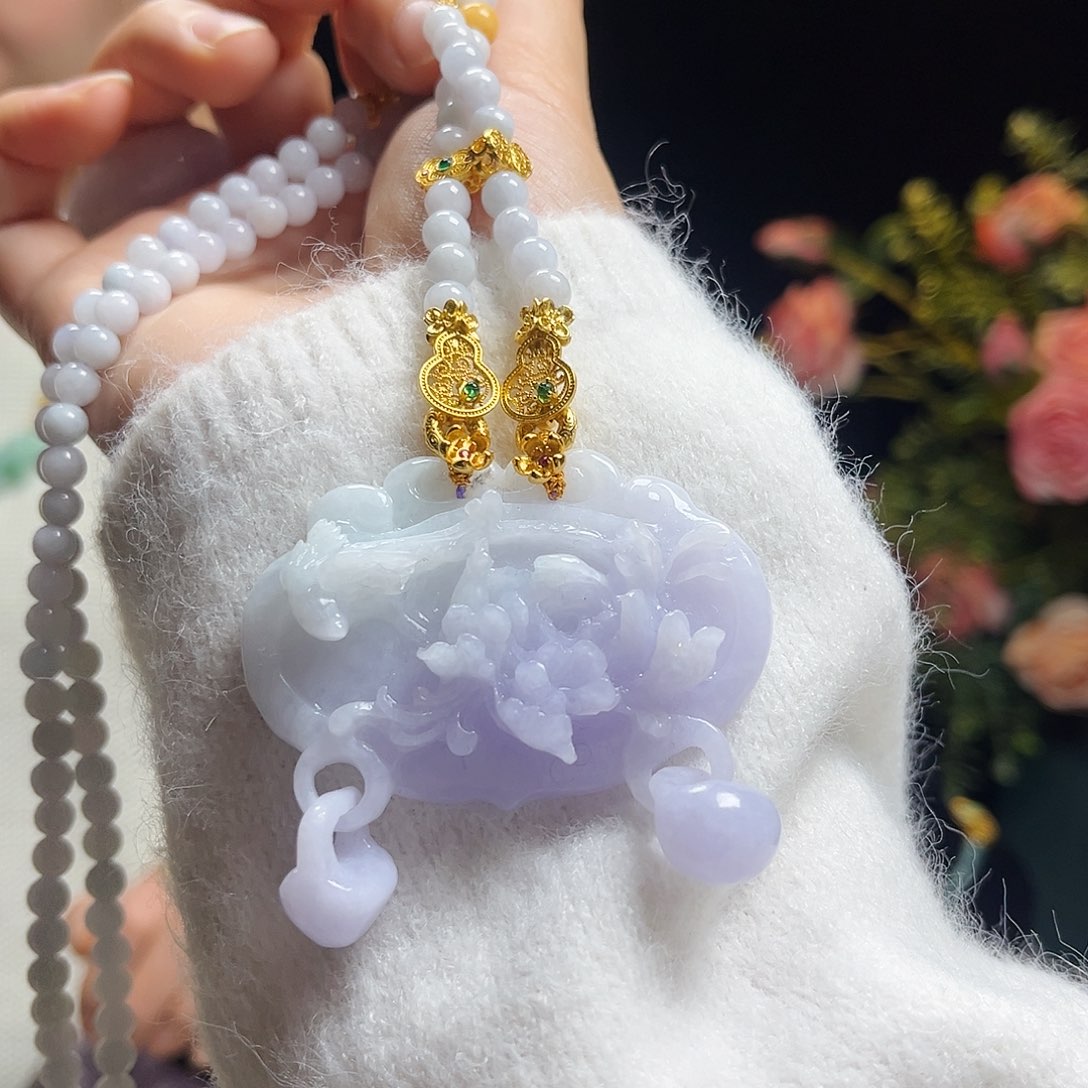 翡翠颈饰未镶嵌冰锁