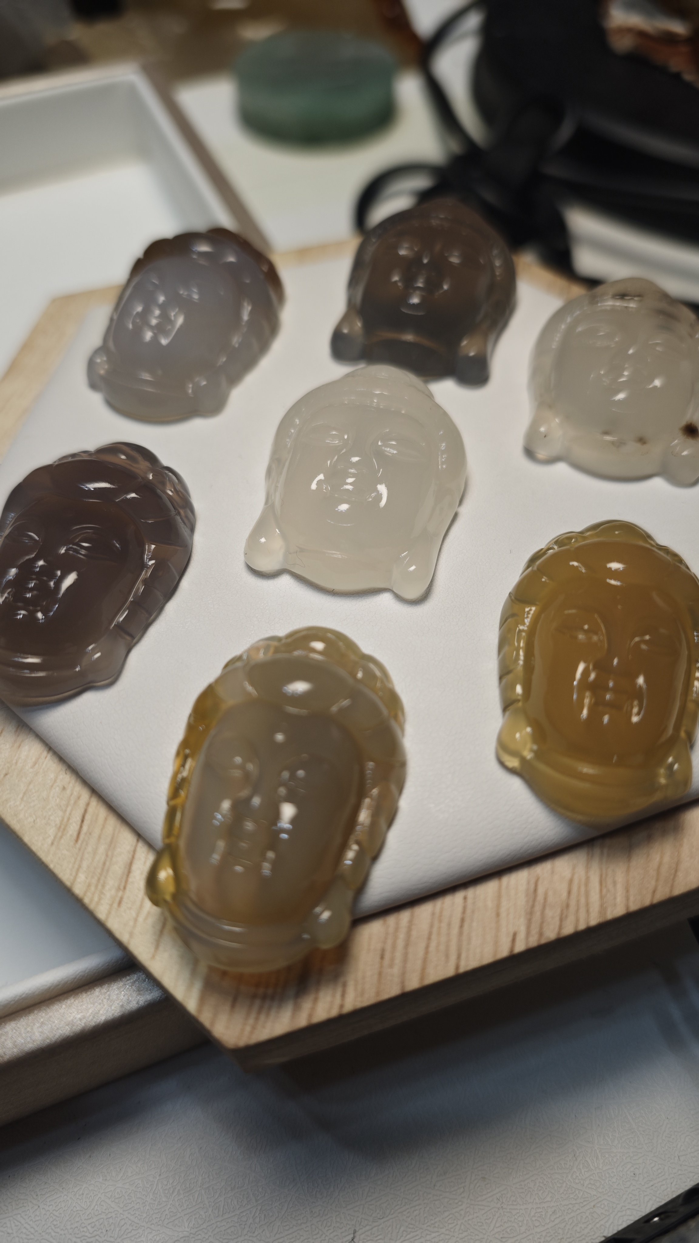 精雕工艺佛头挂件 天然A货 马达加斯加玛瑙 随机发货