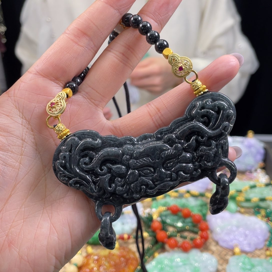 翡翠颈饰未镶嵌代编织