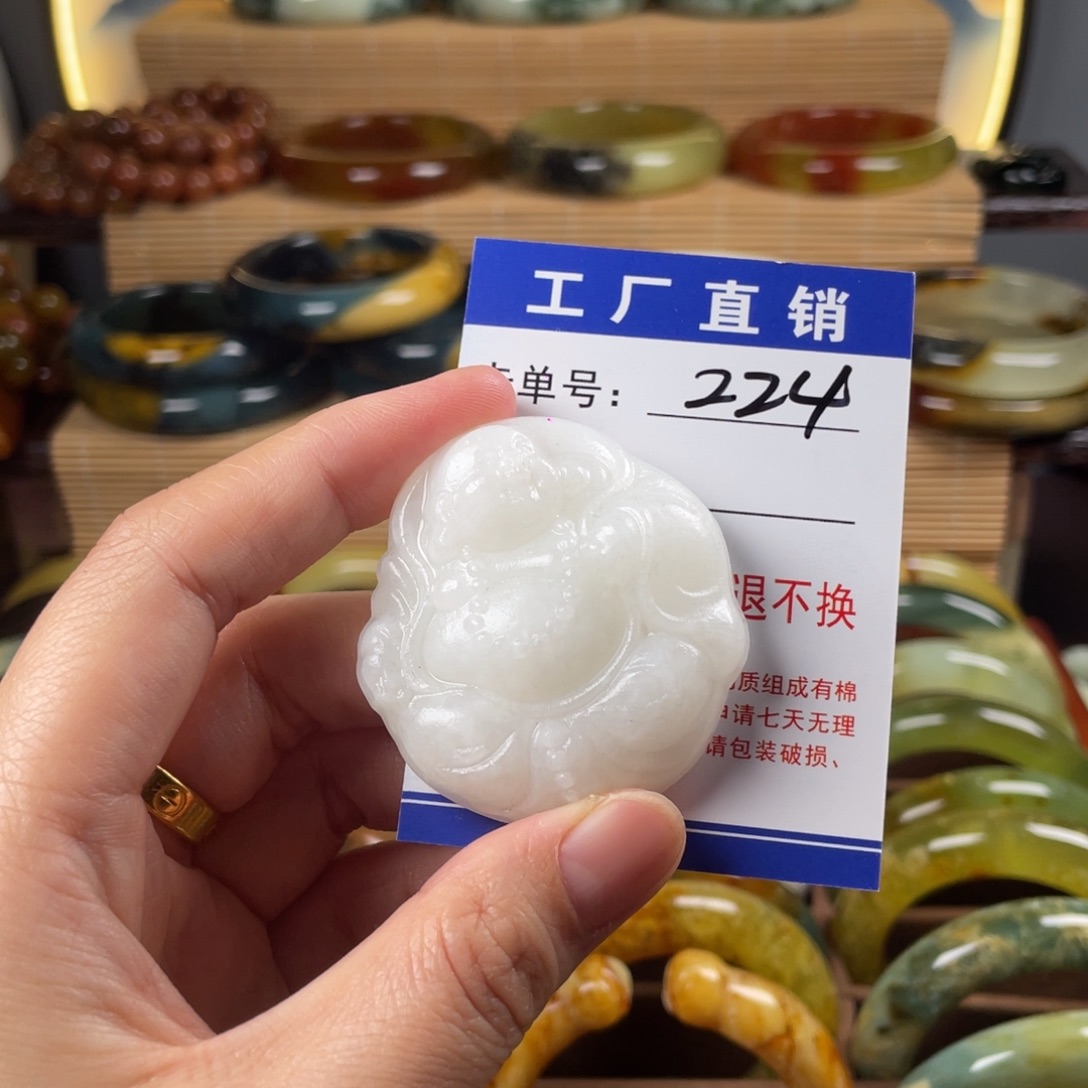 冬***️蛇纹石玉未镶嵌手镯