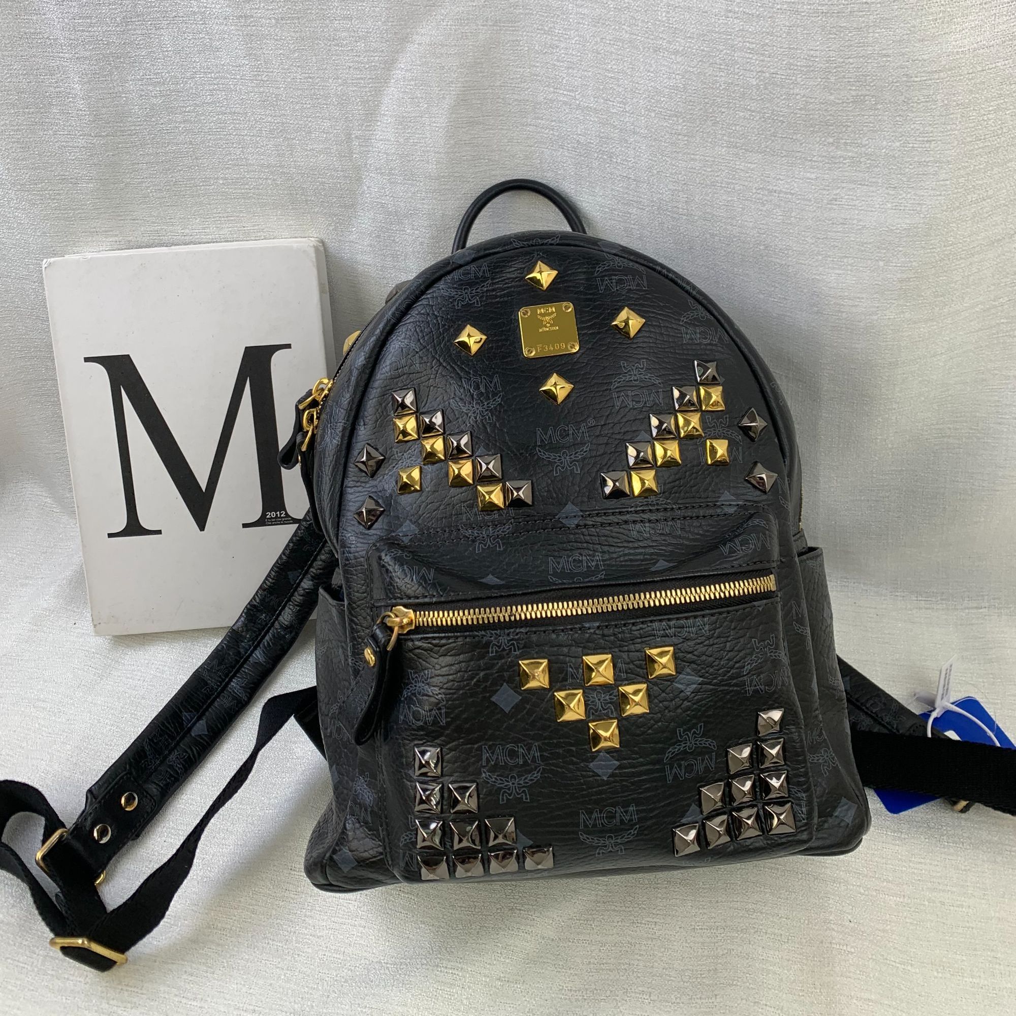 95新 MCM 26黑色小号双肩包/SD12605517/5517