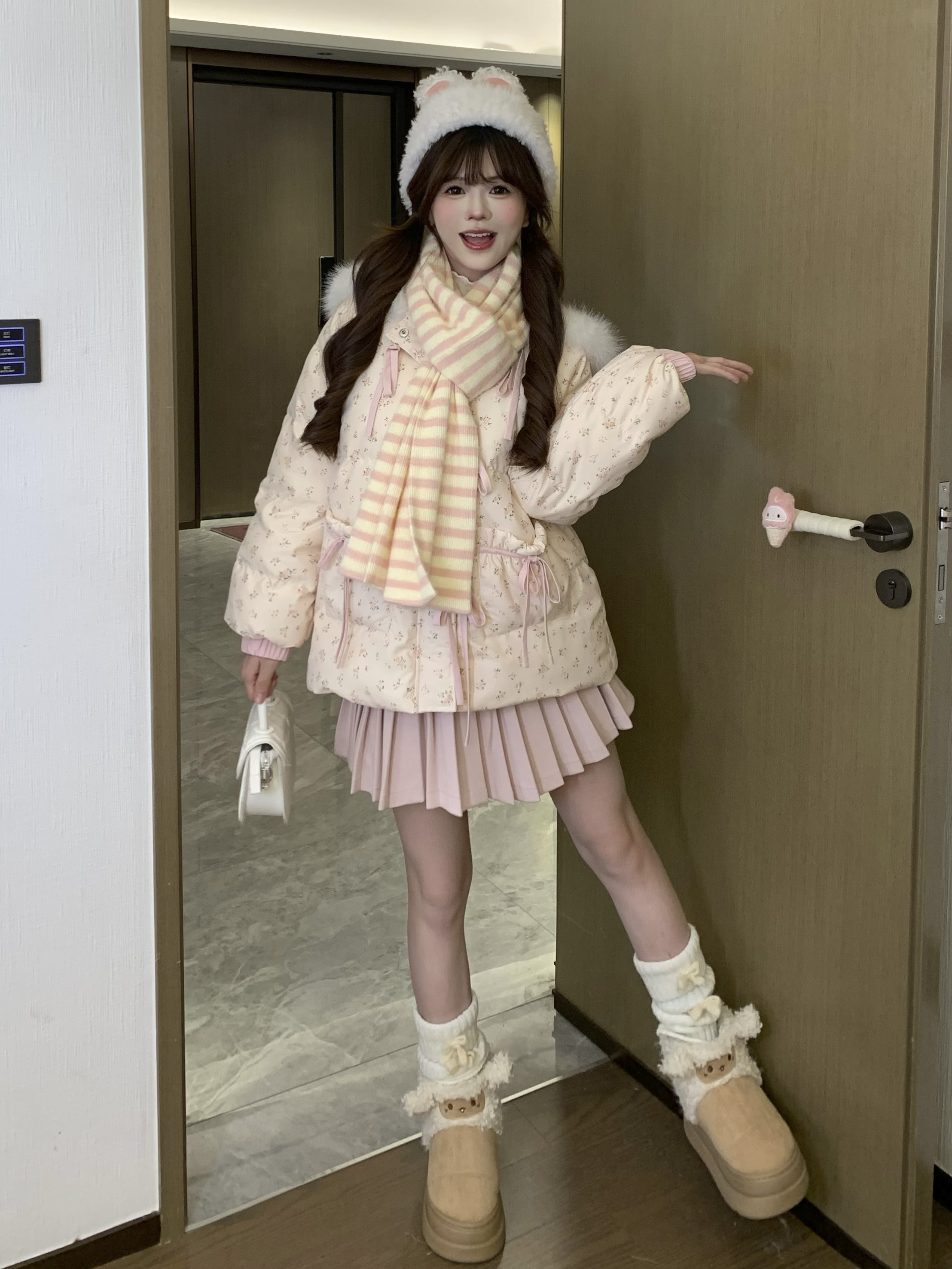 桔梗house 草莓起司 甜美风淡粉碎花毛边连帽加厚冬季棉服外套女