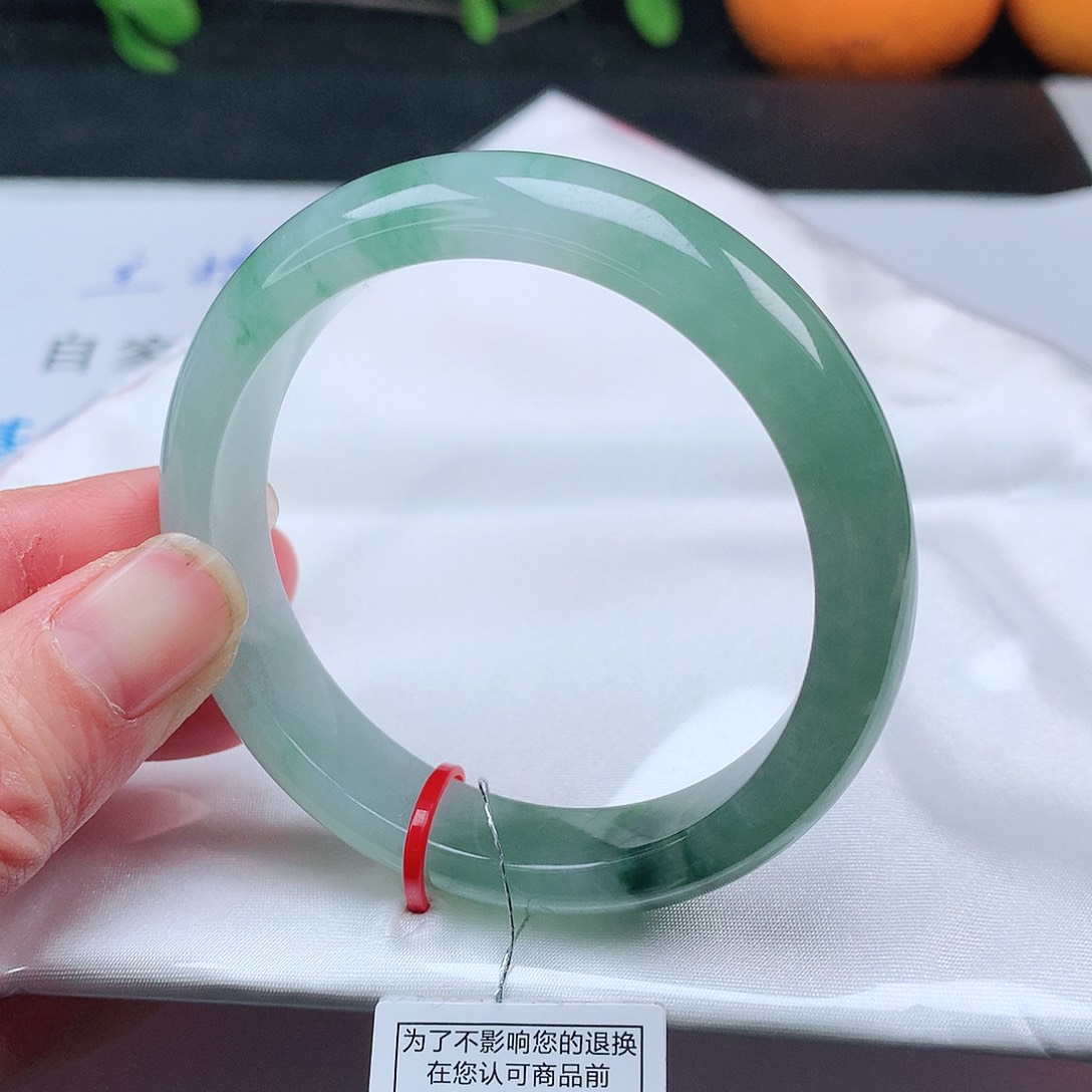翡翠手镯未镶嵌你****怪52圈