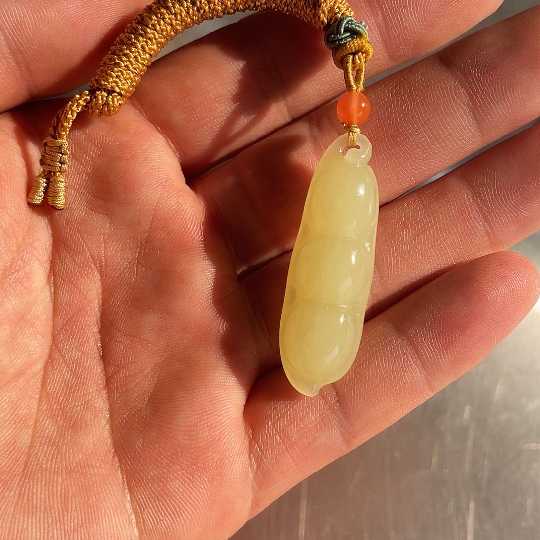 和田玉颈饰未镶嵌A****?