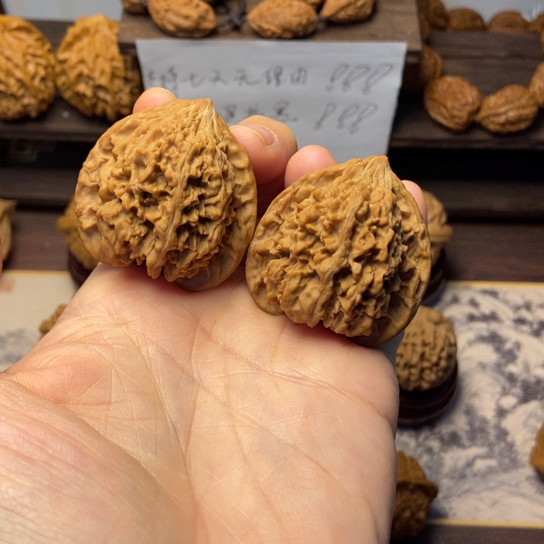 文玩核桃把件全品三角满天星40