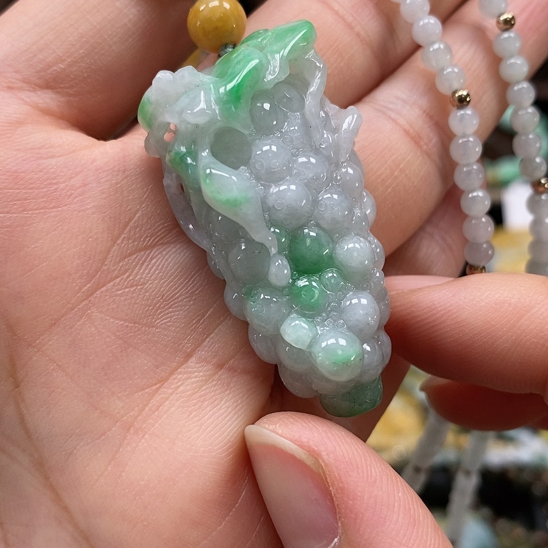 翡翠颈饰未镶嵌翡翠