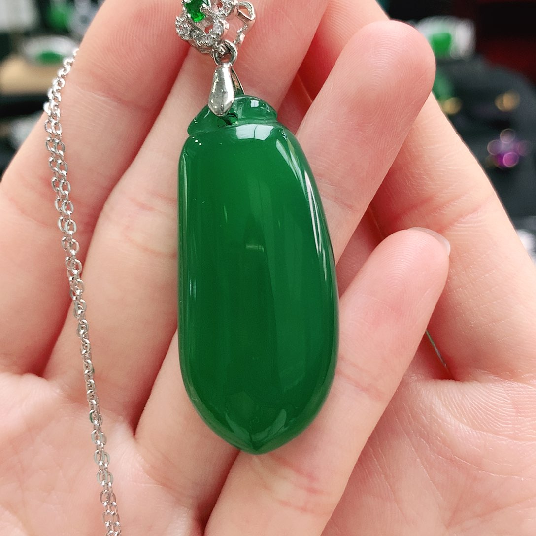 玛瑙/玉髓未镶嵌吊坠