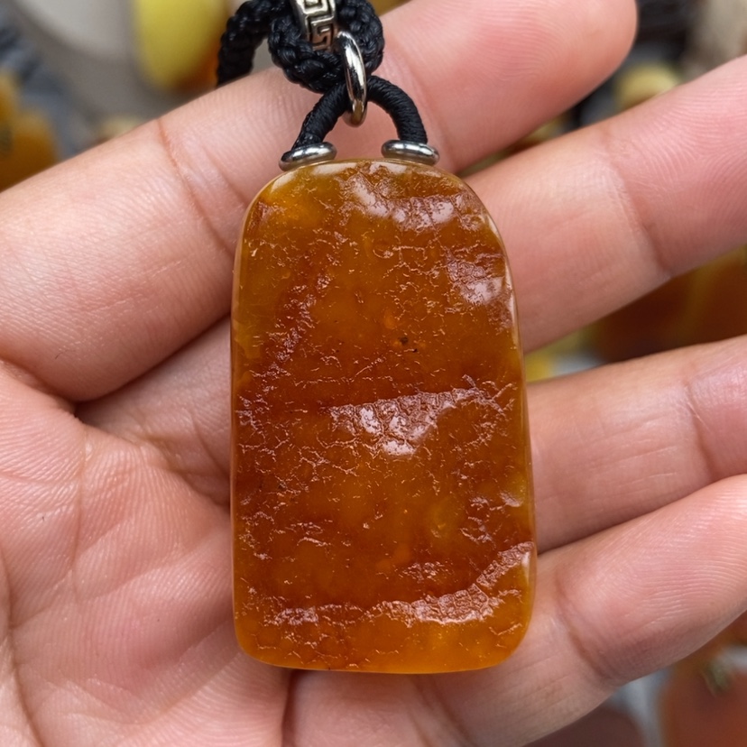 【闪购商品】琥珀颈饰未镶嵌