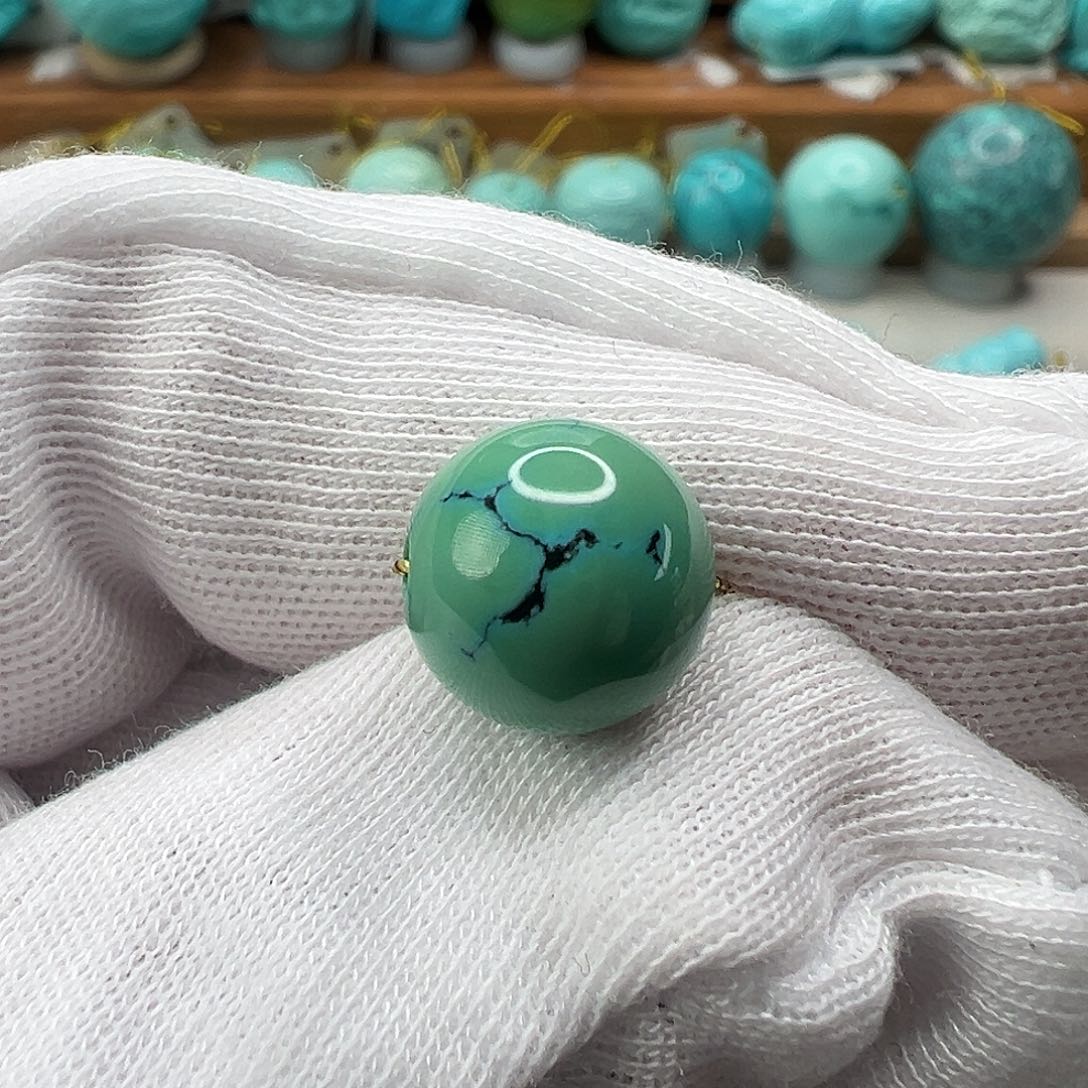 绿松石配饰未镶嵌