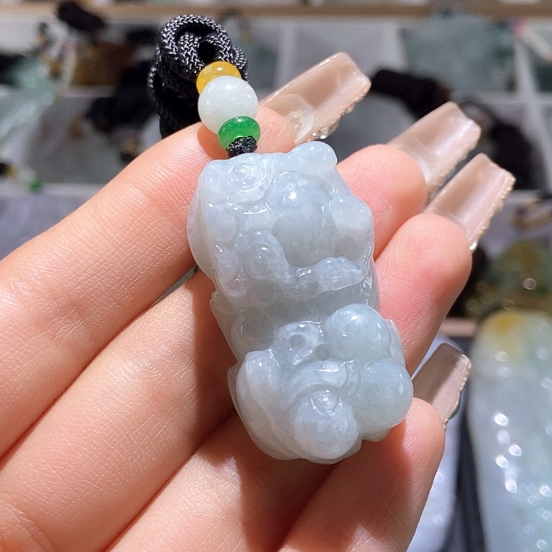 翡翠颈饰未镶嵌天然