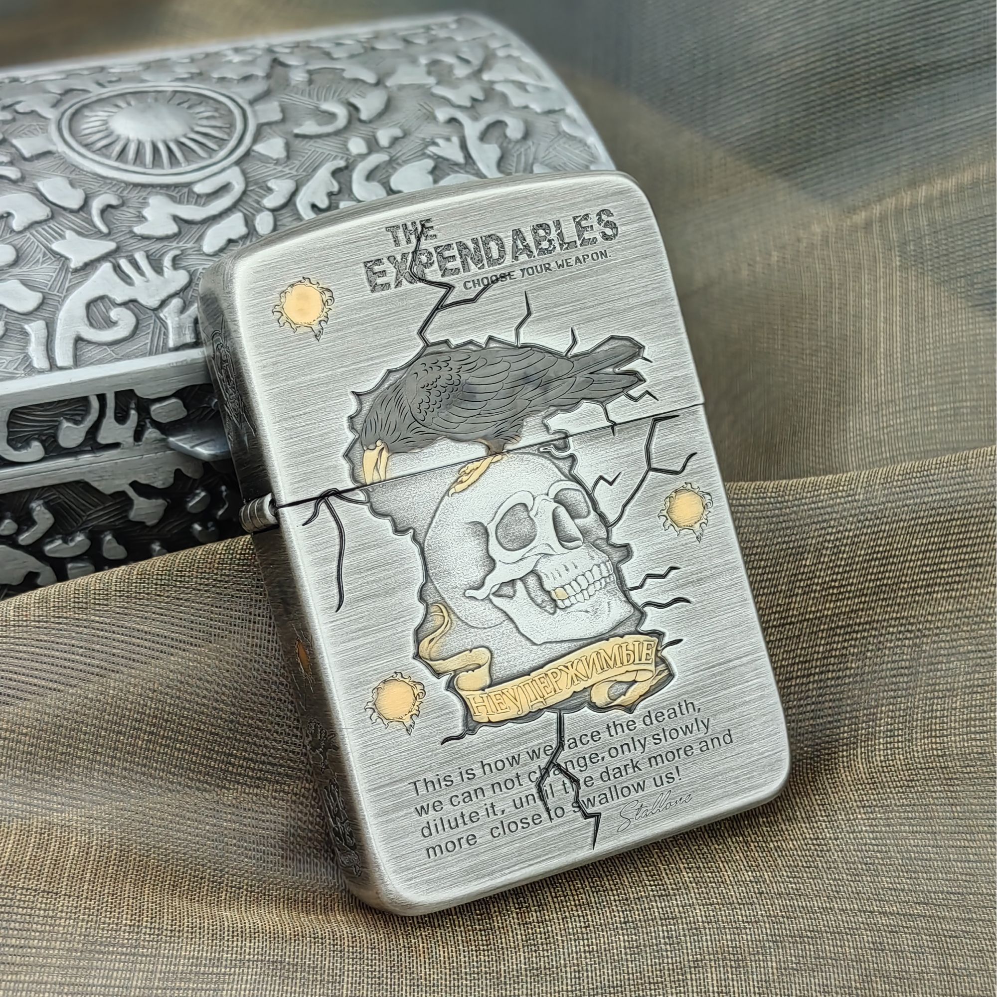 ZIPPO 打火机正品 1941熏银镀金敢死队 1756
