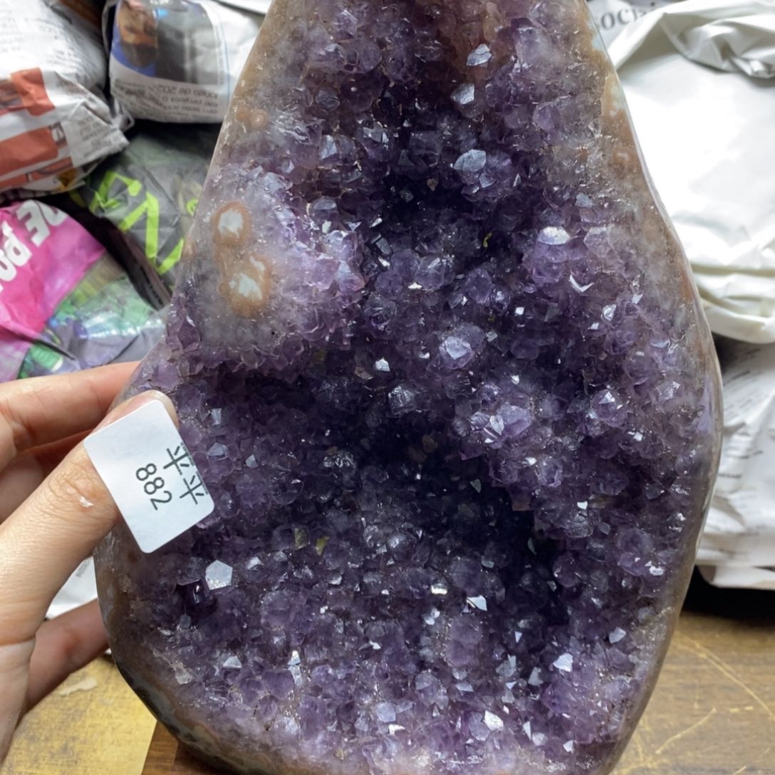 紫晶乌拉圭未镶嵌