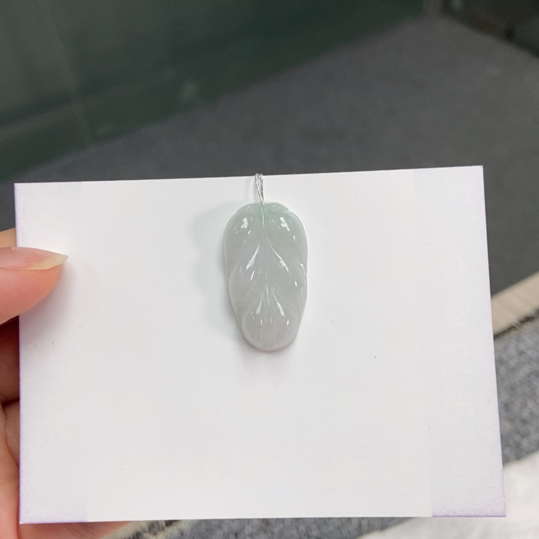 翡翠颈饰未镶嵌树叶