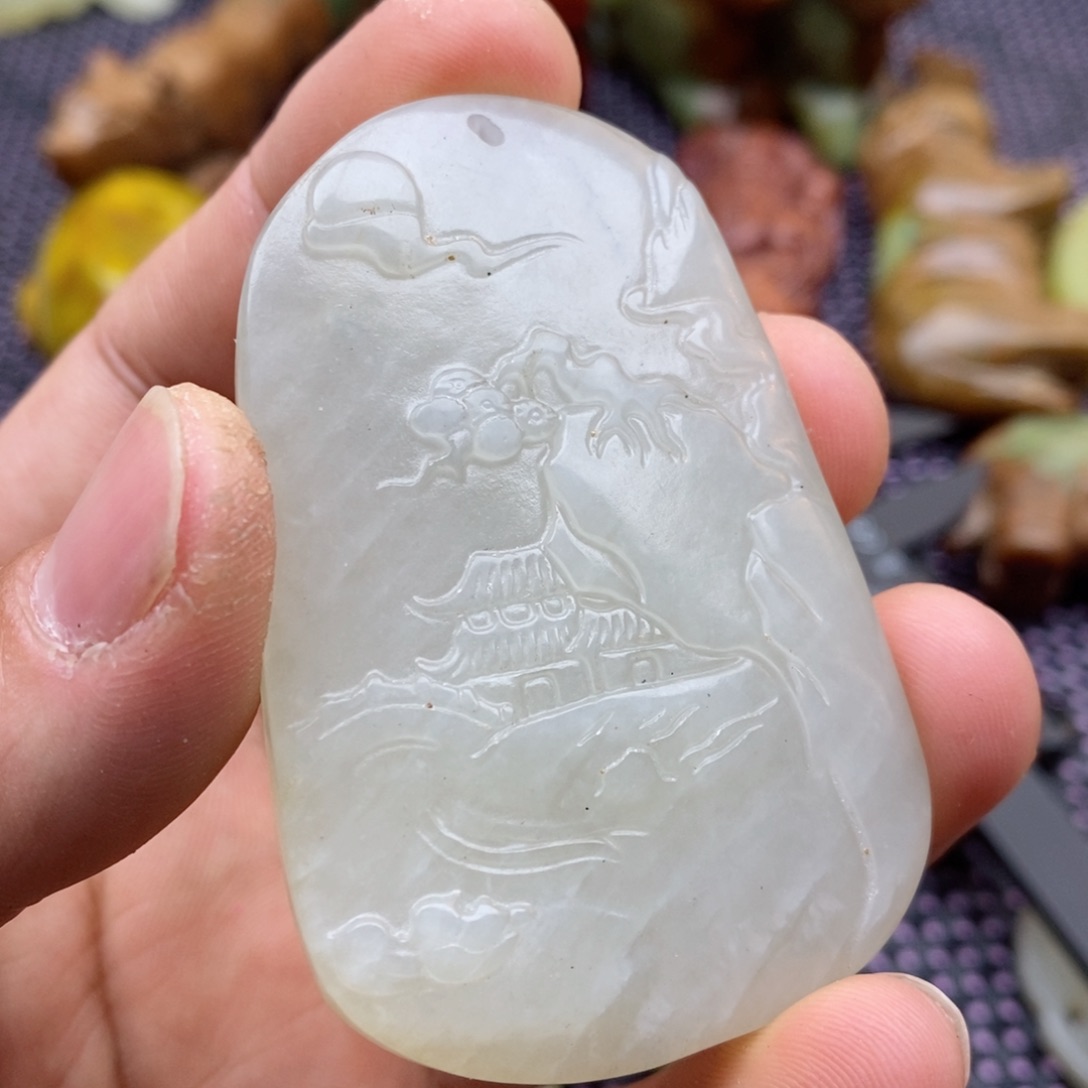 蛇纹石玉颈饰未镶嵌