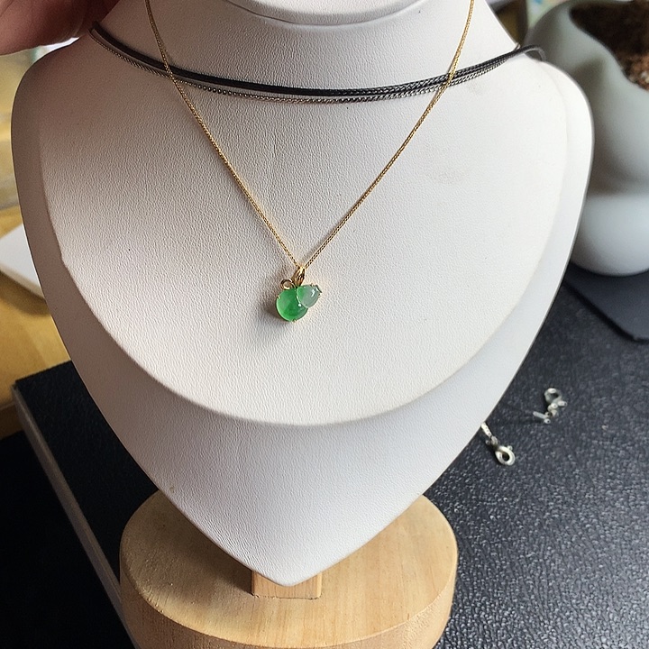 翡翠18K金镶嵌吊坠(不含链)葫芦