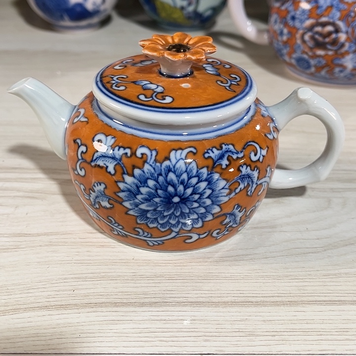 瓷片景德镇陶瓷茶壶。绿。