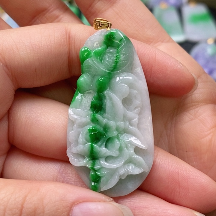 翡翠颈饰未镶嵌吊坠