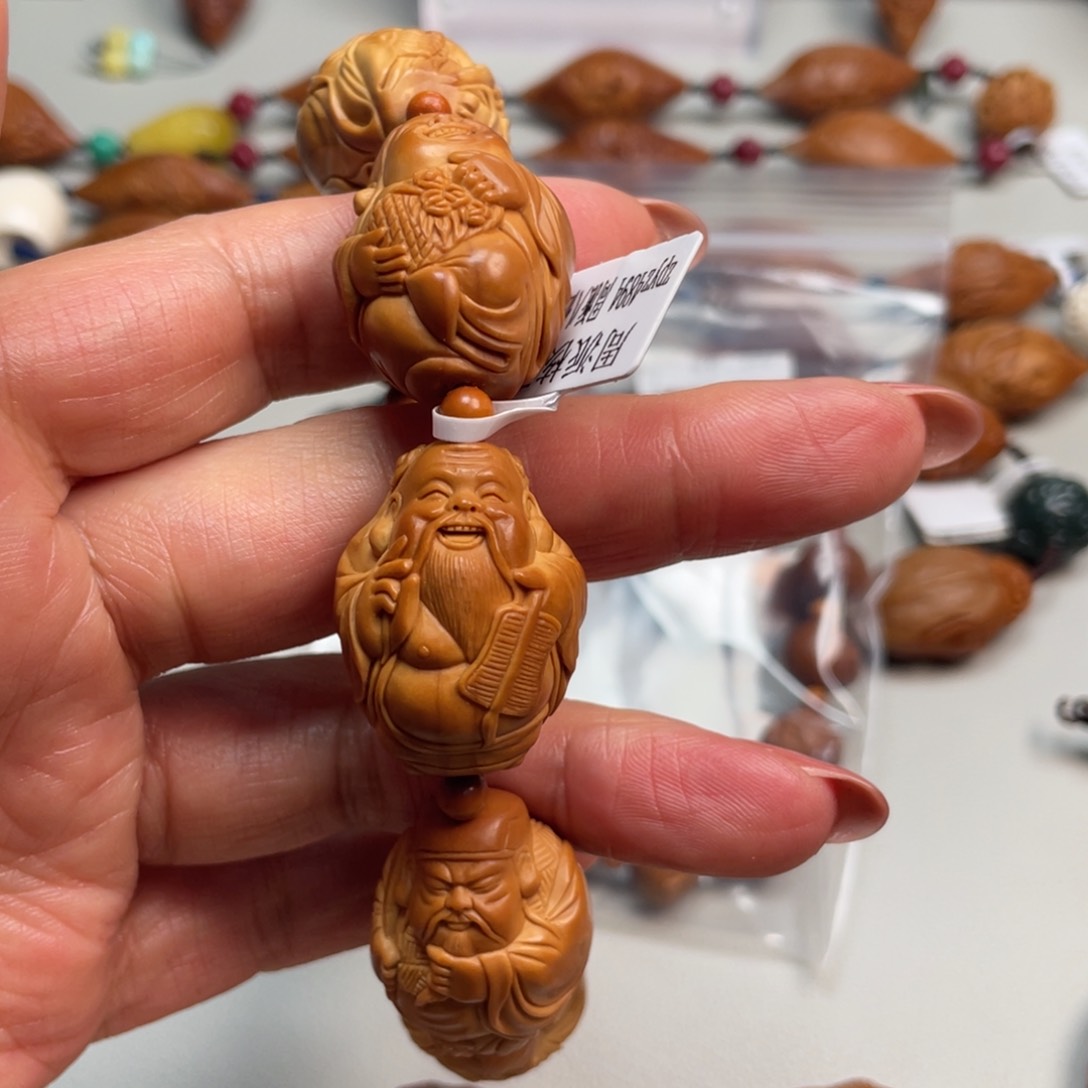 橄榄核手串橄榄核雕工艺