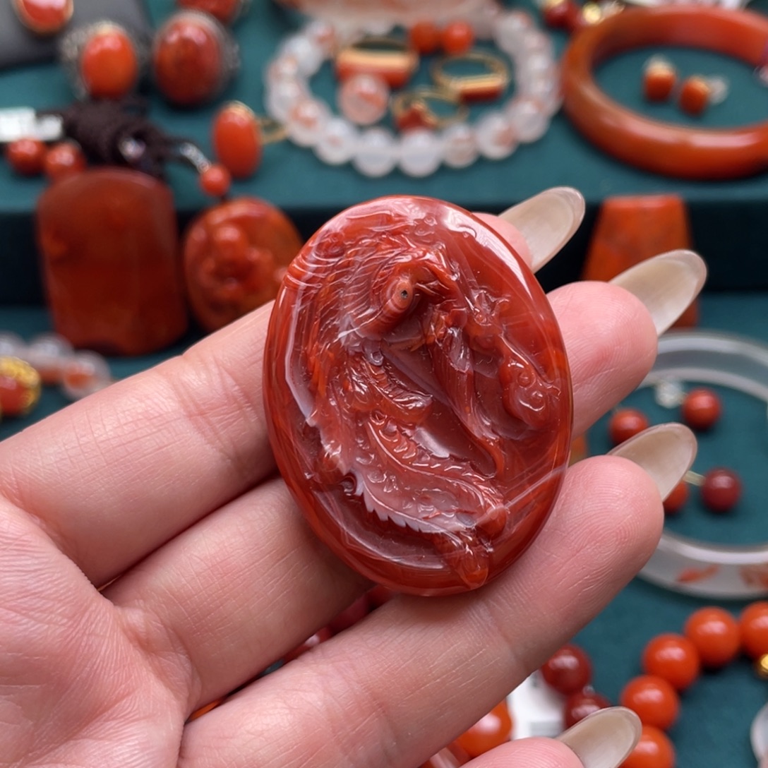 南红玛瑙未镶嵌川料南红朱雀吊坠
