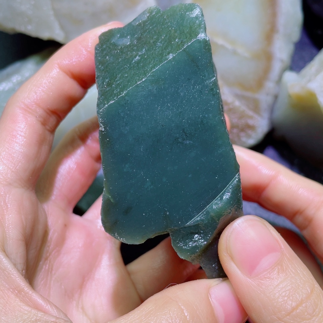 和田玉未镶嵌珠宝半成品