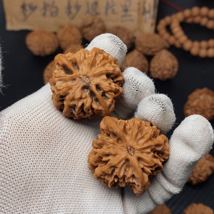 把件文玩核桃心****。秦岭秦闷