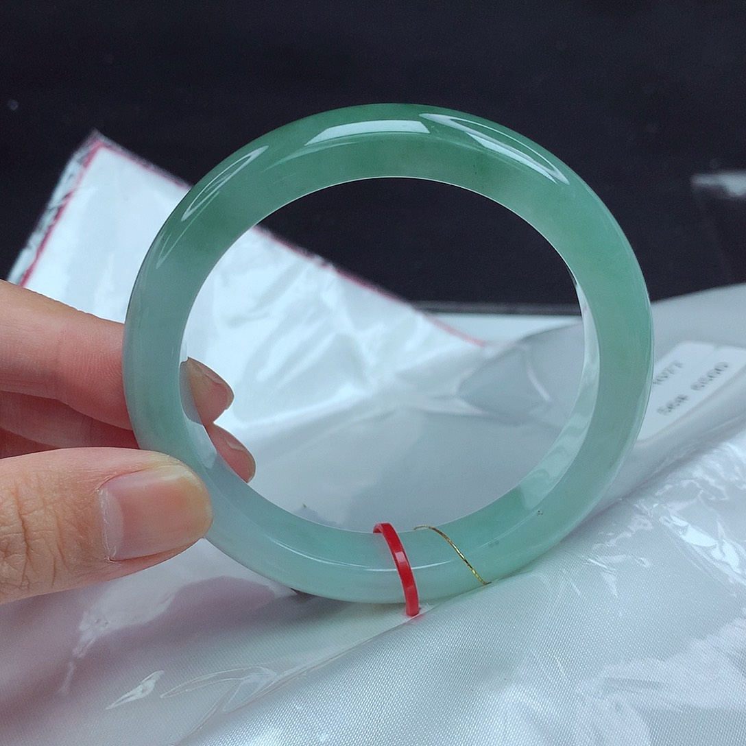 翡翠手镯未镶嵌56圈077