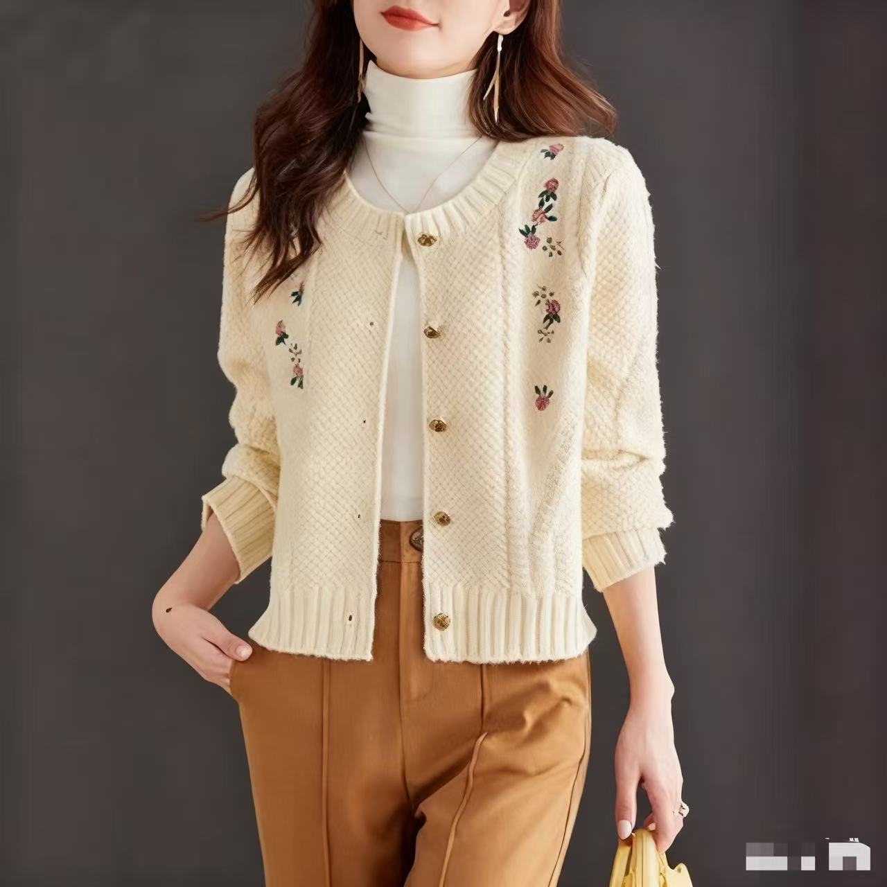 断码孤品圆领毛针织衫（需直播间下单）