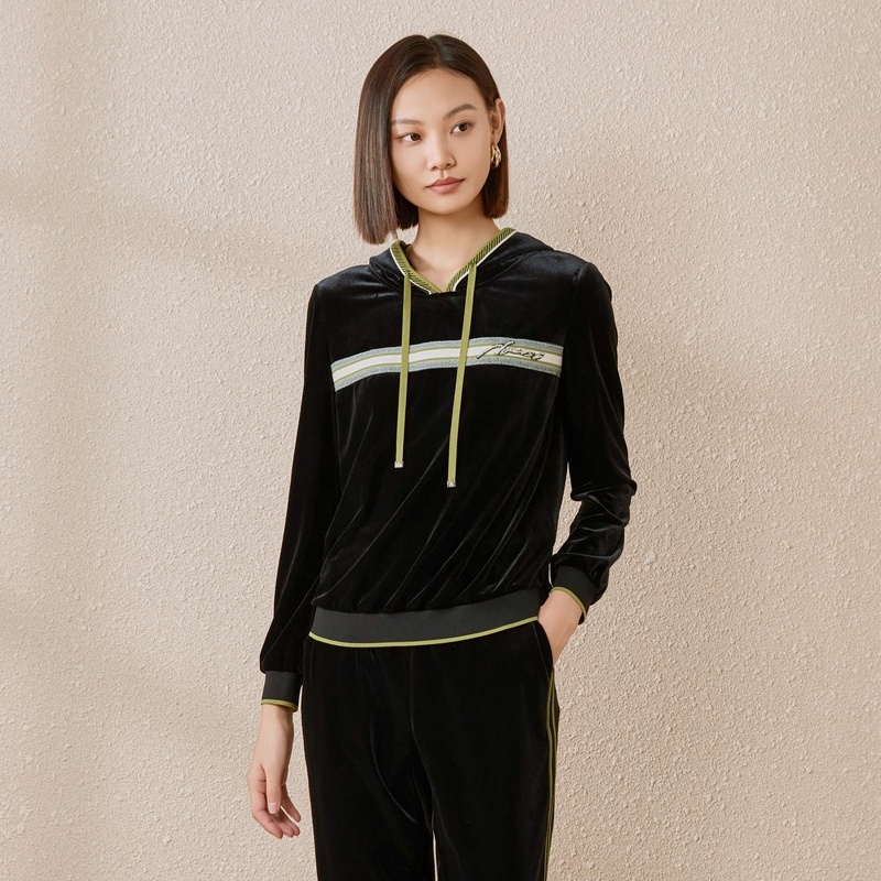 娜尔思黑色连帽套头长袖卫衣春新款时尚气质ND04109W0