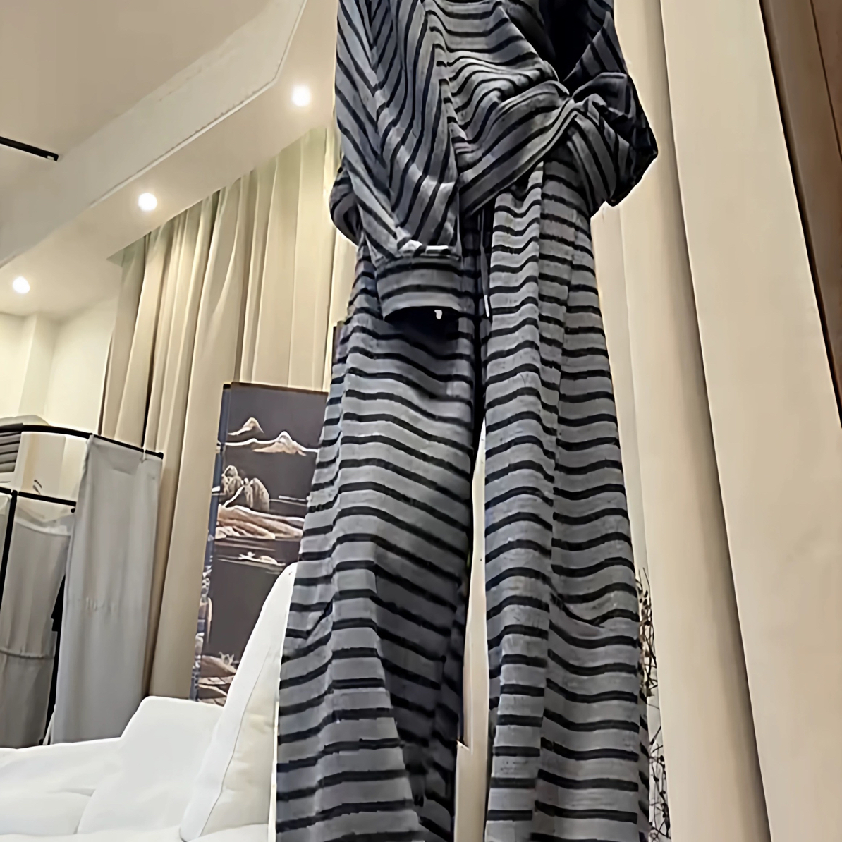 慵懒休闲运动加厚卫衣套装女秋冬宽松时尚条纹V领两件套潮515