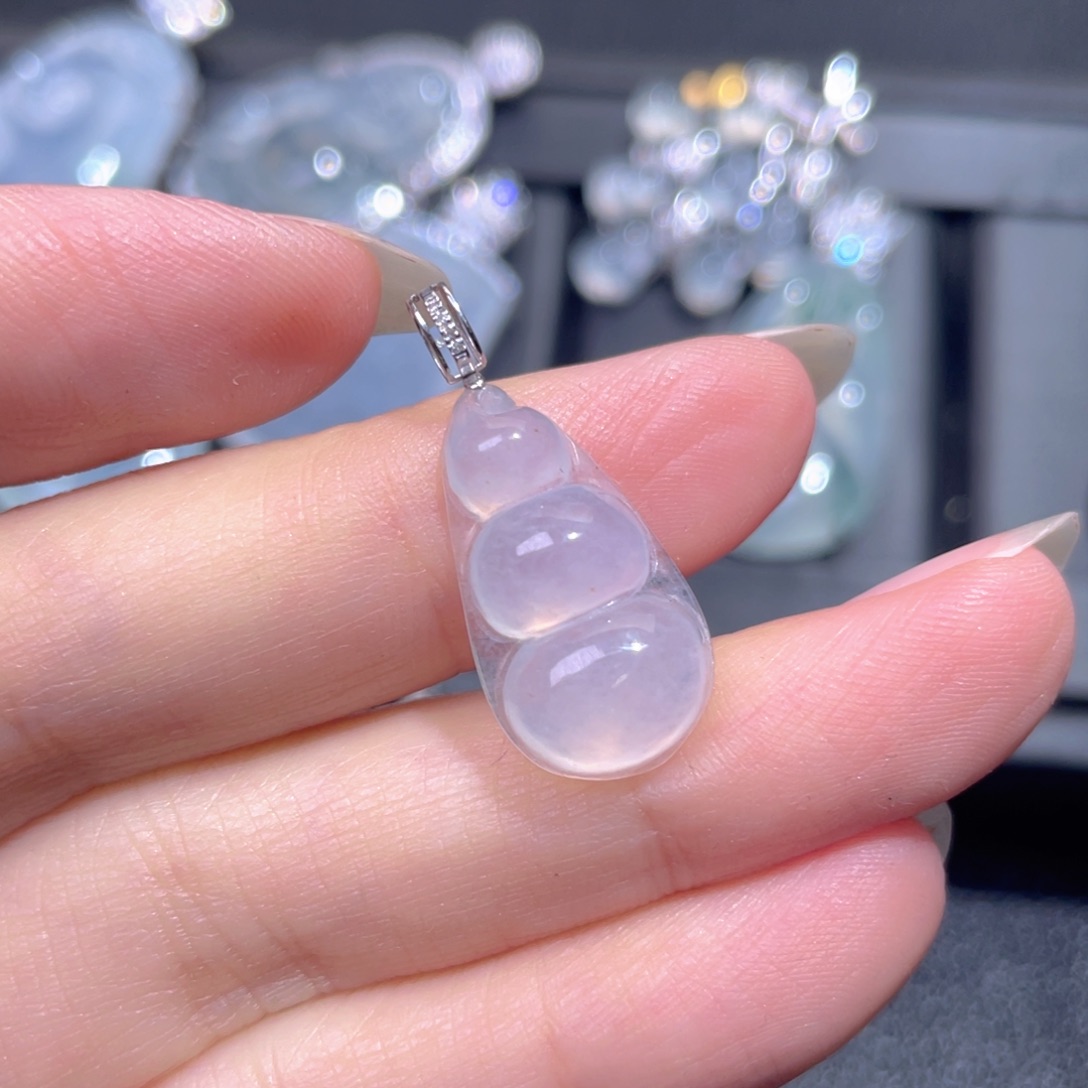 颈饰18K金镶嵌翡翠翡翠