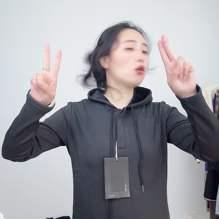 二林直播间就是宠粉毛衣