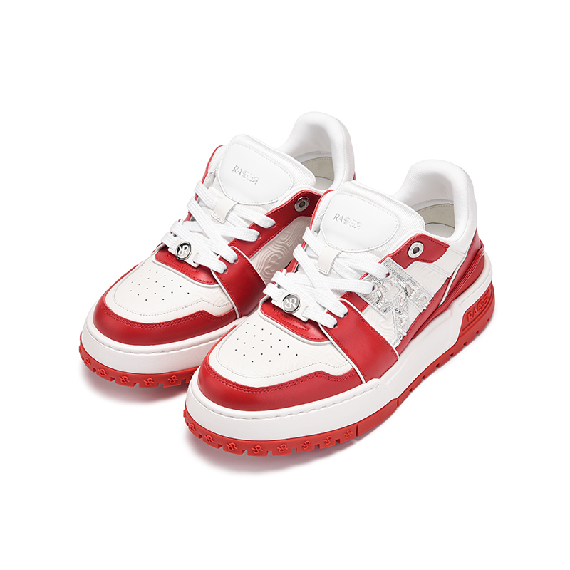 RARE威雅25年白色与红色粒面牛皮革拼接设计珠片与珠粒点缀休闲鞋