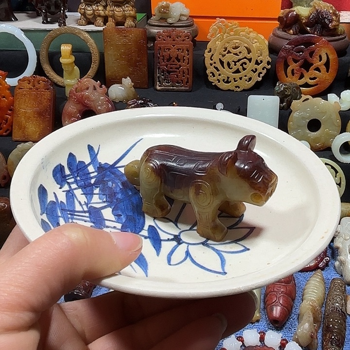 .***沫这是个陶瓷的小虎