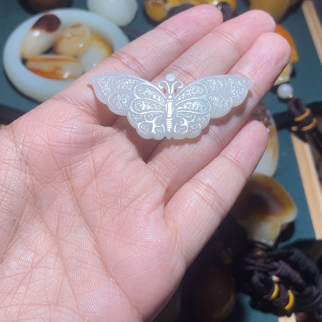 颈饰未镶嵌和田玉