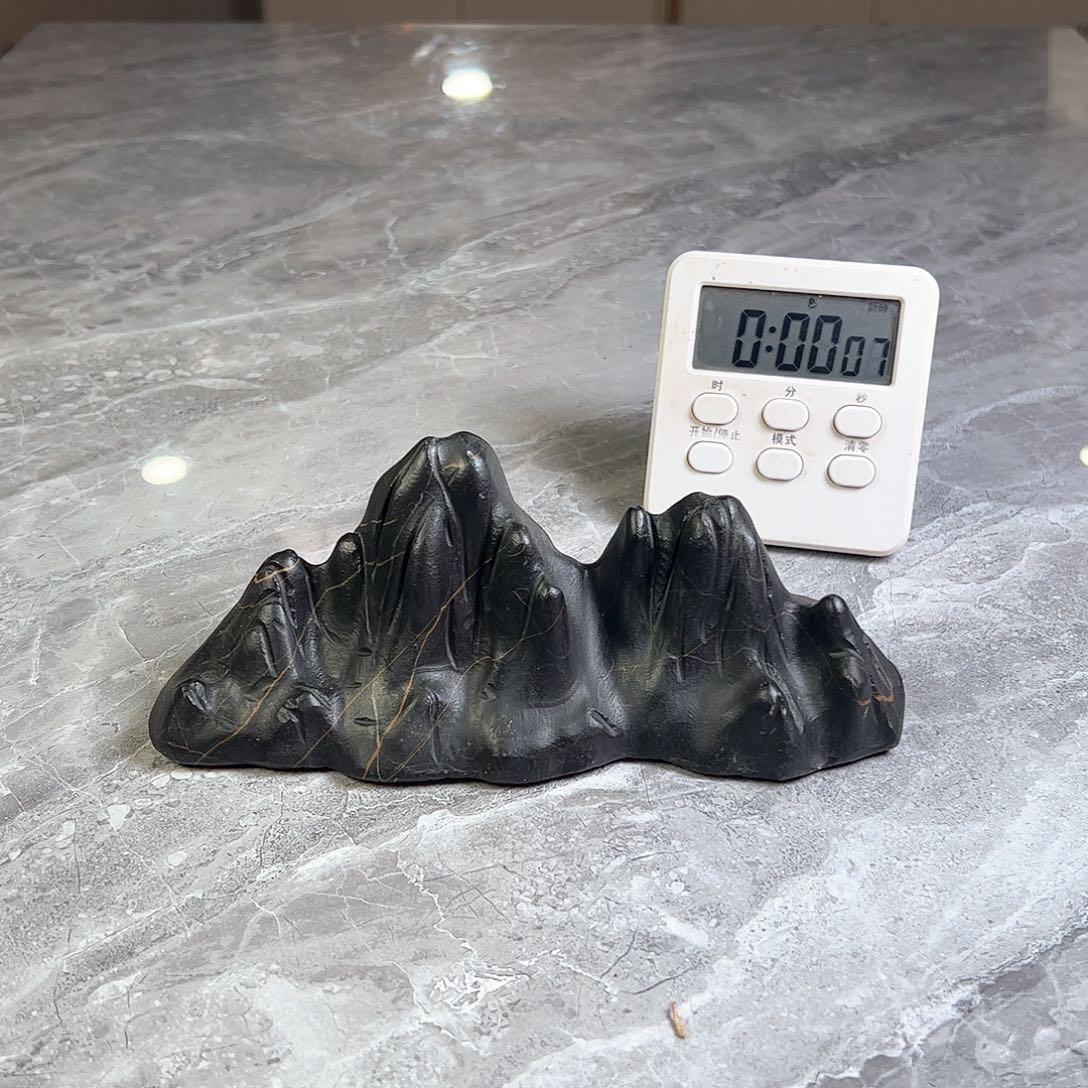 挤***痘灵璧奇石博览会摆件