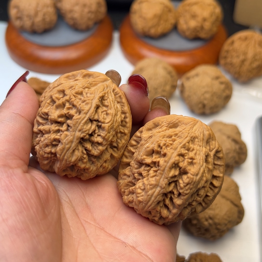 文玩核桃吊坠A****J12号42粗筋全