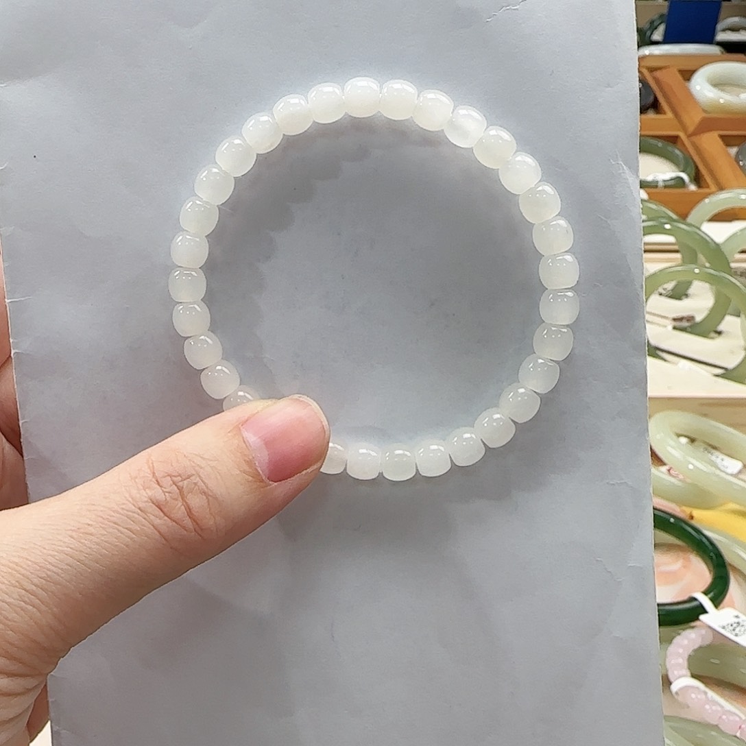 和田玉手链未镶嵌小****兔