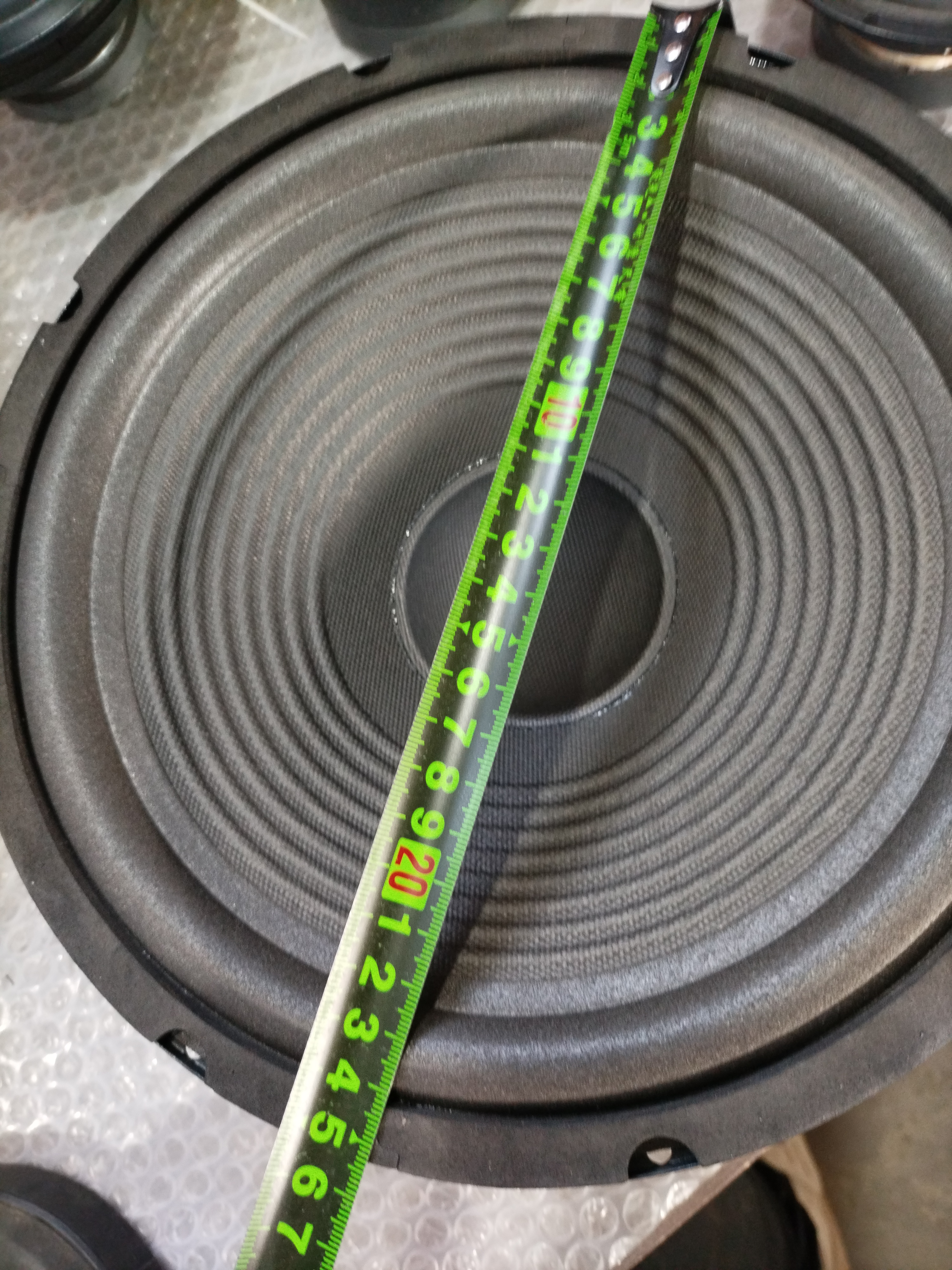 99新  10寸单磁铁低音喇叭一个