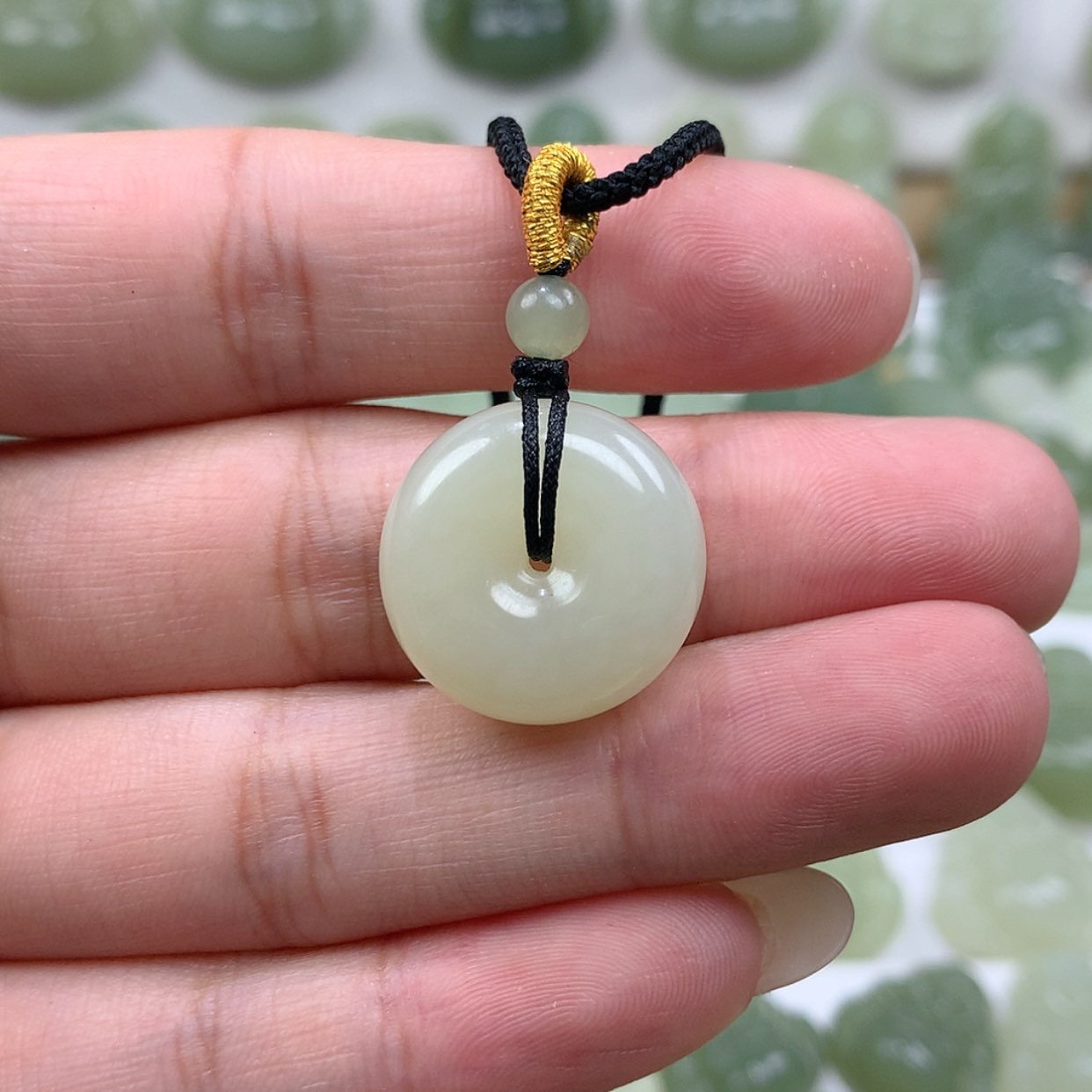 【闪购商品】颈饰未镶嵌和田玉